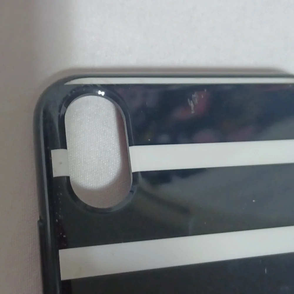 KATE SPADE PHONE COVER 📱 WITH FINGER RING ON BACK BEAUTIFUL BLACK AND WHITE